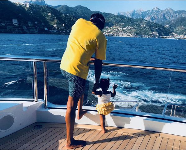 Jay-Z and Rumi on the yacht. 