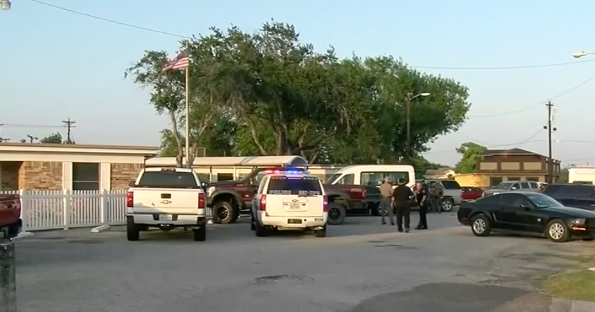 Shooting At Texas House And Nursing Home Leaves Five Dead Official HuffPost