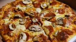 'I've Been Mugged Off' – Listen To Woman's Angry 999 Call Over Mushrooms On Pizza