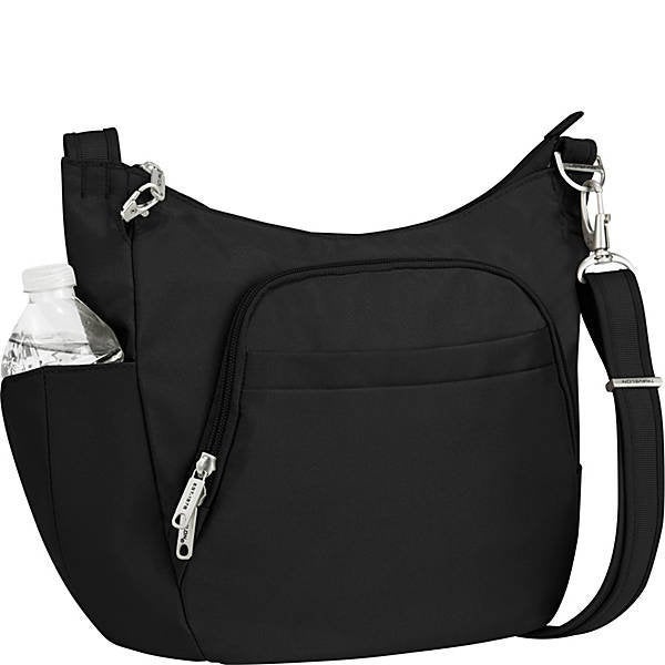 Best Handbag For Travel - une femme d'un certain âge