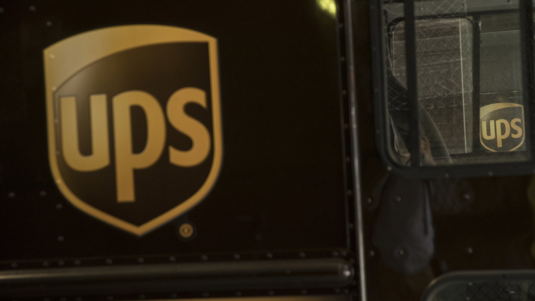 Ups Package Delivery Driver Salary >> A New Ups Union Contract Shows How Online Shopping Is Ups Package Delivery Driver Salary >> A New Ups Union Contract Shows How Online Shopping Is