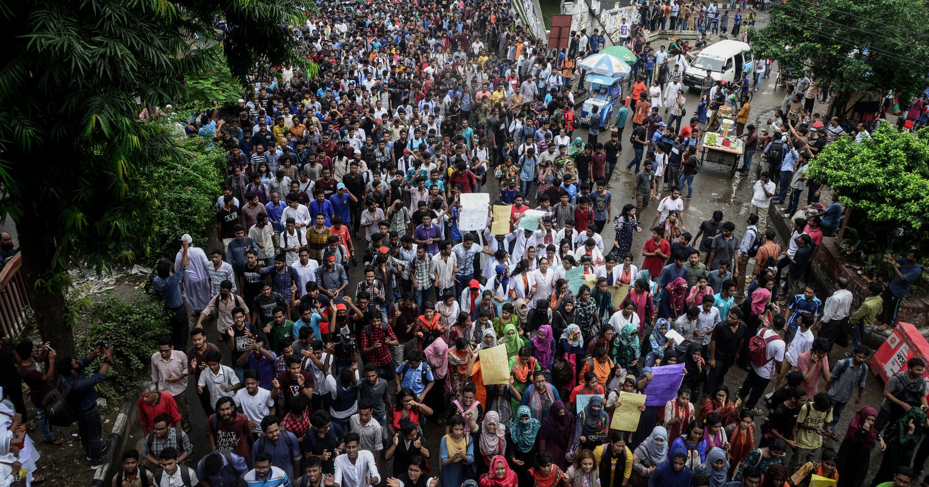 Student Protests Surge In Bangladesh Capital Over Deadly Traffic ...