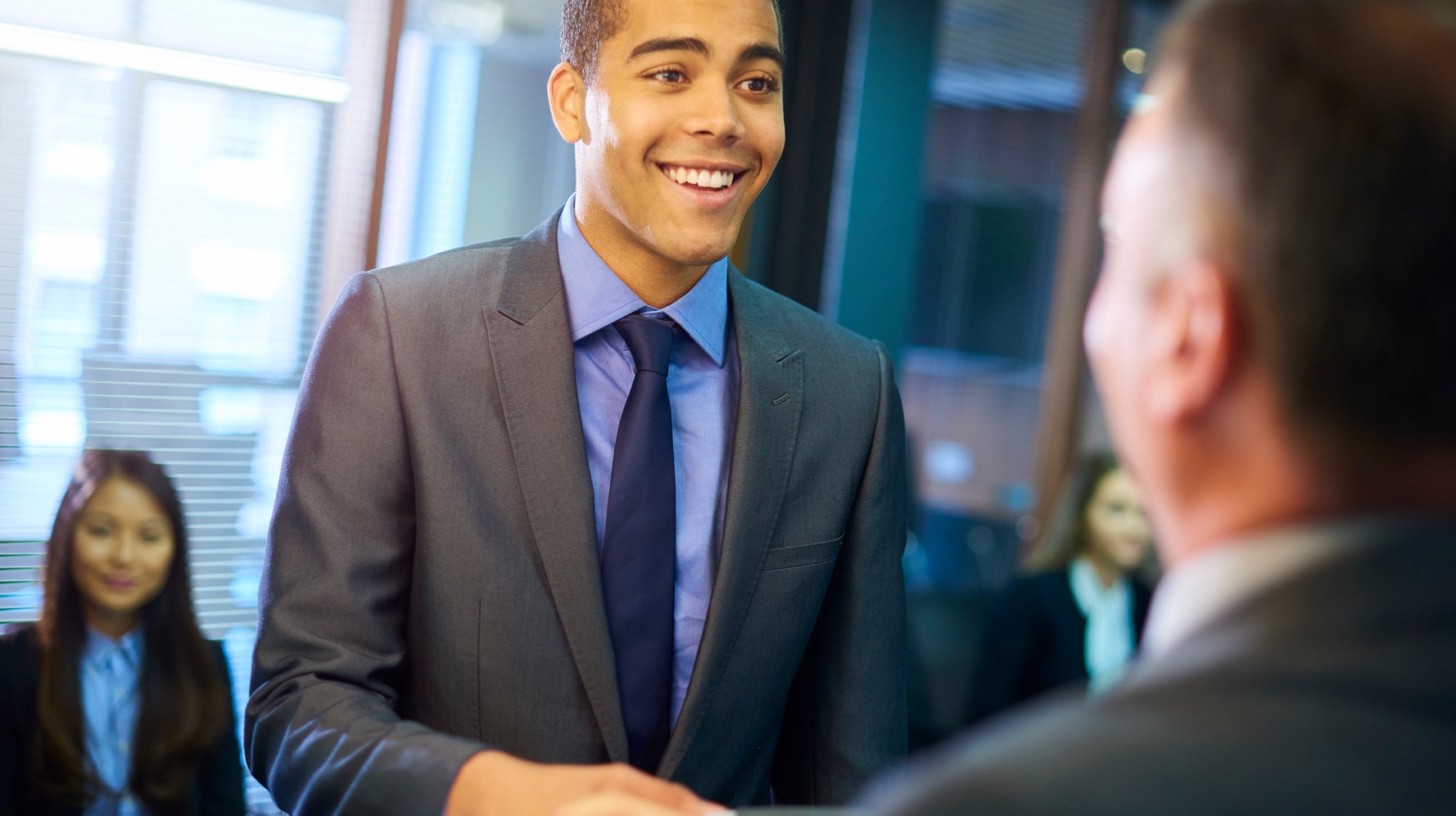 11 Impressive Questions To Ask At The End Of Every Job Interview - Vimarsana News