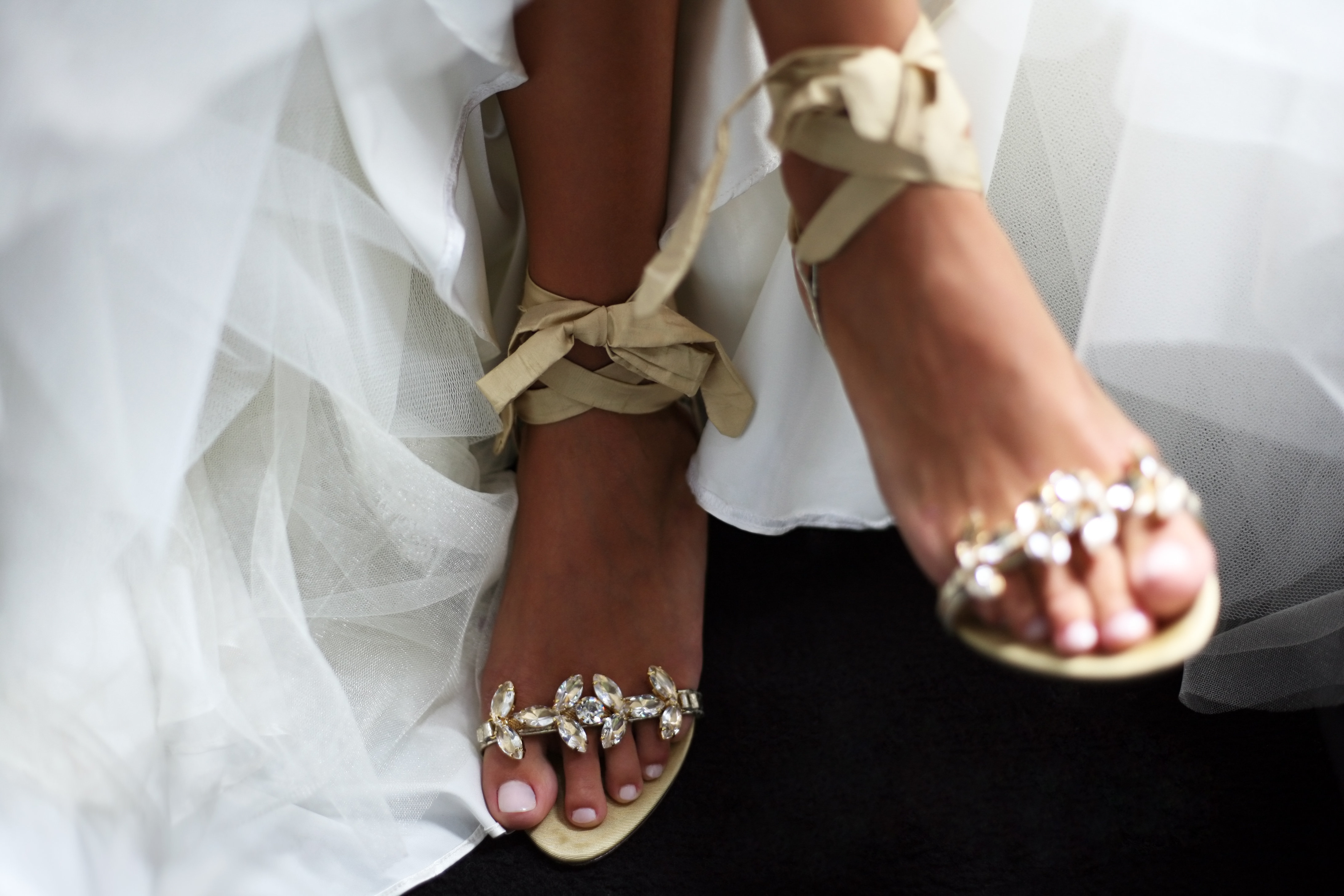 no heel bridal sandals