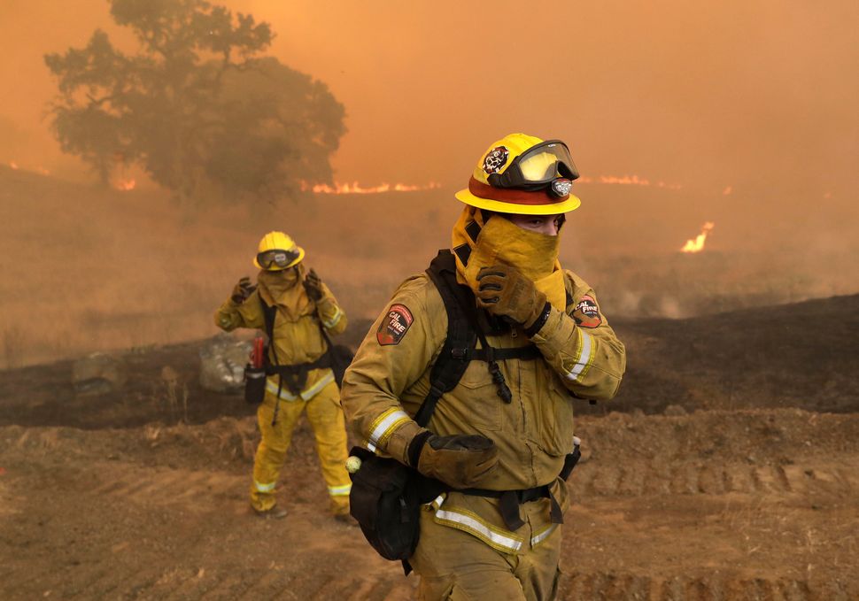 Scorching Photos Show The Deadly Wildfires That Are Ravaging California ...