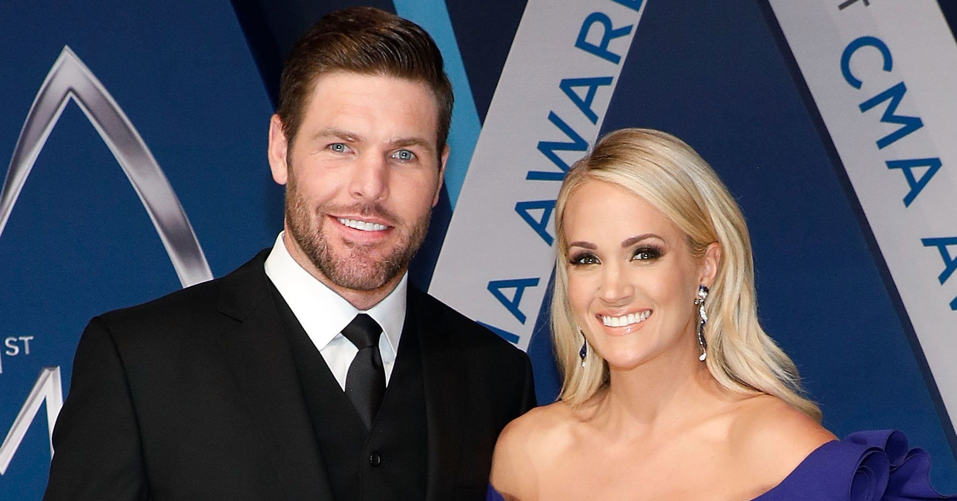 Carrie Underwood Reveals She's Pregnant With 2nd Child HuffPost