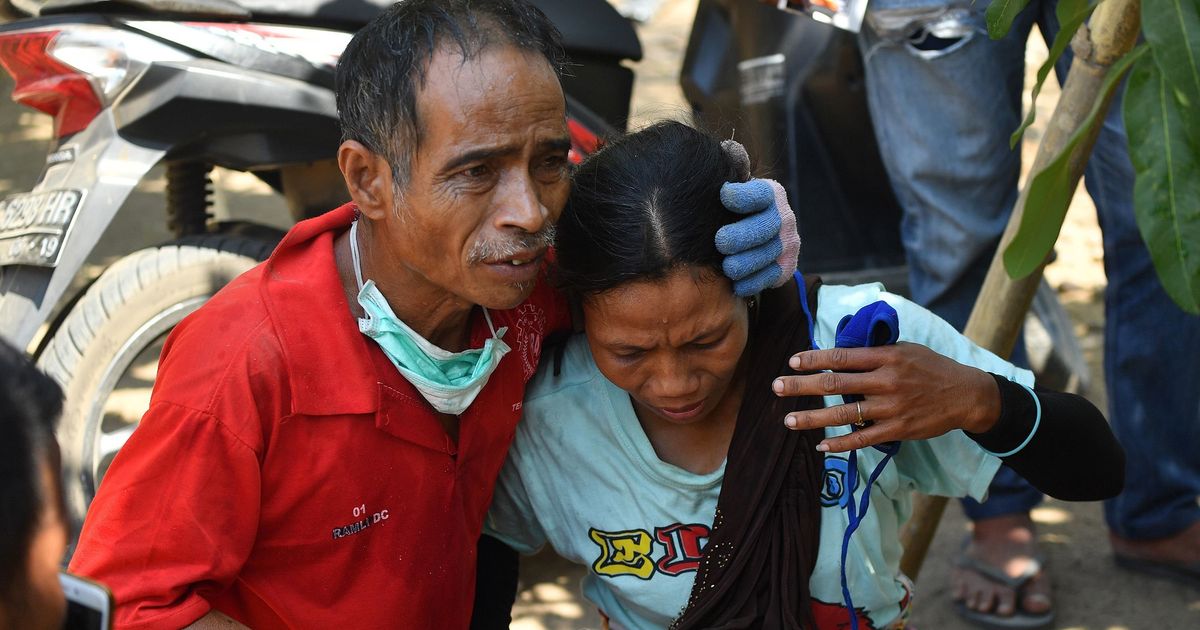 Indonesia Earthquake Death Toll Soars Past 300 Amid Another Strong Aftershock Huffpost Impact 3663