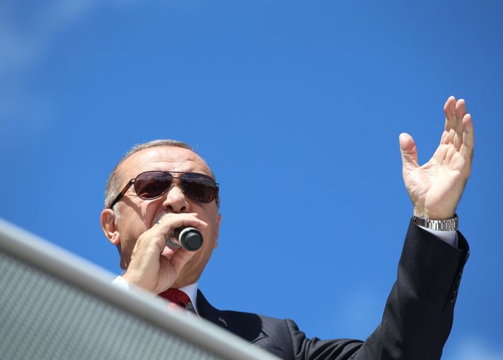 O Toύρκος Πρόεδρος απευθύνεται στους κατοίκους του Ορντού (Οινόη) στην περιοχή της Μαύρης Θάλασσας, στις 11 Αυγούστου 2018