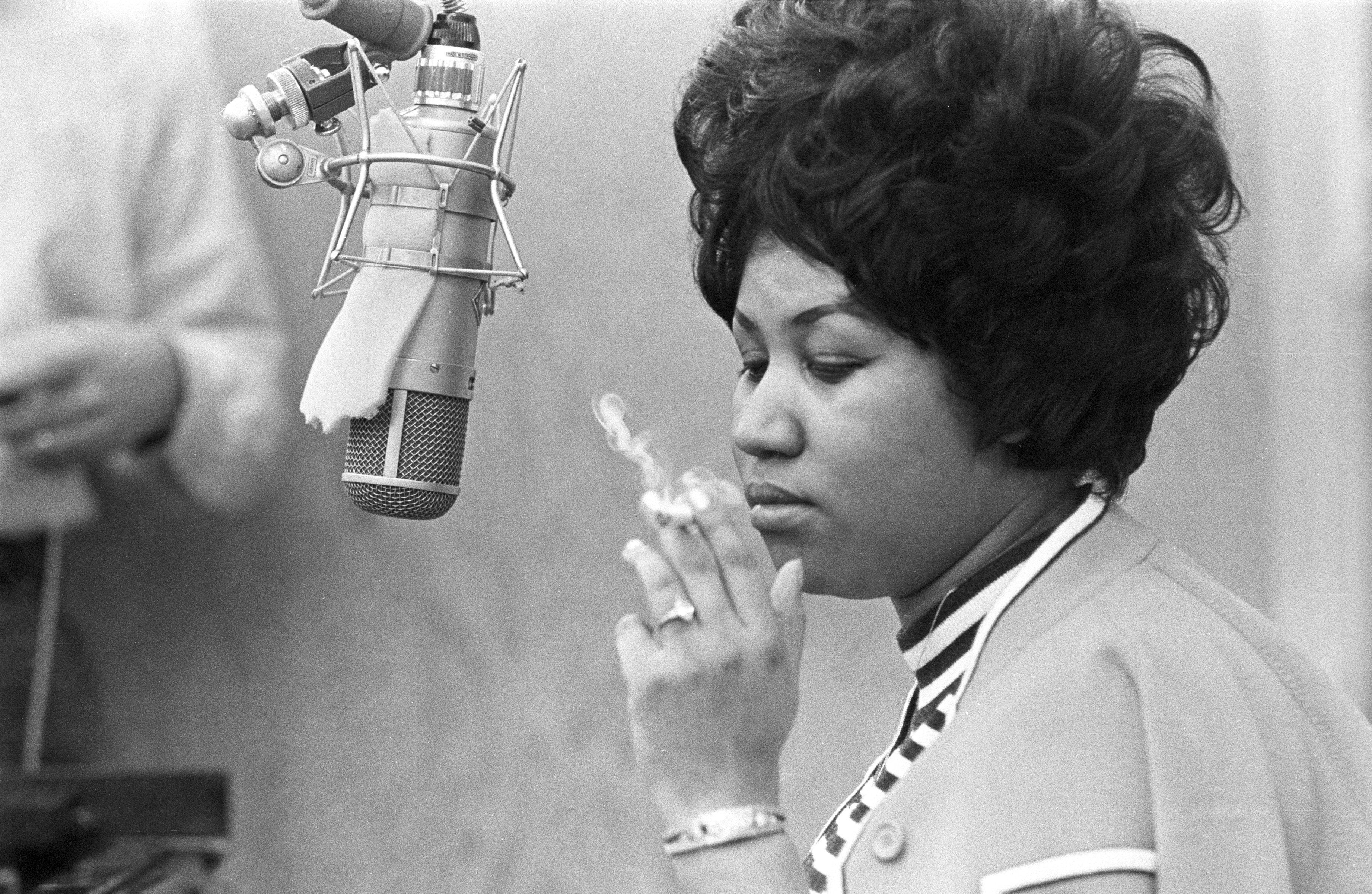 The Hip-Hop Community And More Pay Respect To Aretha Franklin