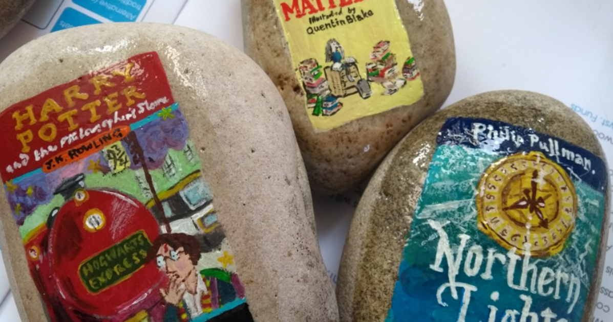 Creative Teacher Paints Stones As Book Covers To Get Kids Into Reading ...