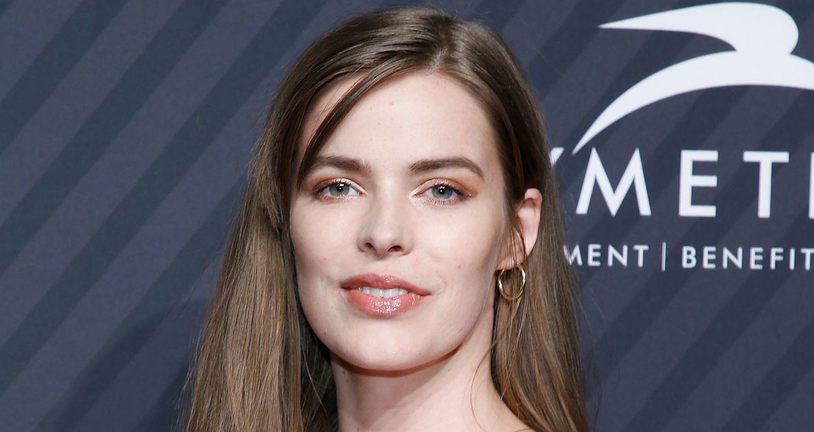 Model Robyn Lawley Reveals Her Scars After Seizure, Scary Fall Down ...