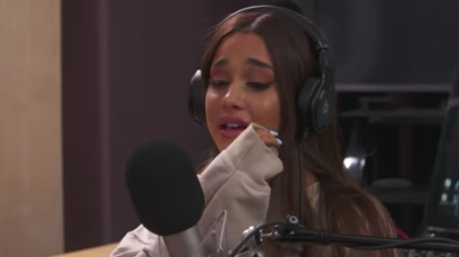 Ariana Grande Brought To Tears While Discussing Anxiety, Manchester ...