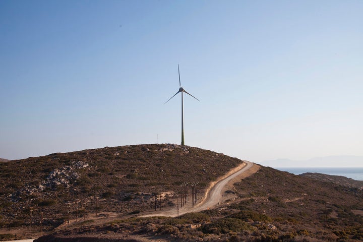 Η Τήλος εξασφαλίζει την ενεργειακή αυτονομία της, πετυχαίνοντας χαμηλότερο κόστος για τον καταναλωτή