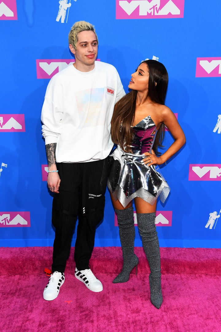 Rezultat slika za mtv 2018 ariana grande