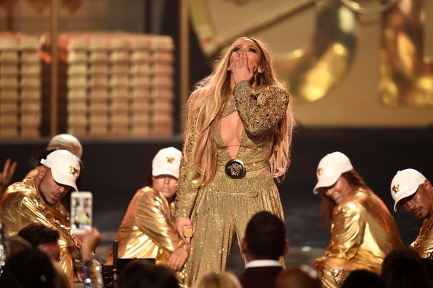 jennifer lopez shuts down the 2018 mtv vmas with vanguard award