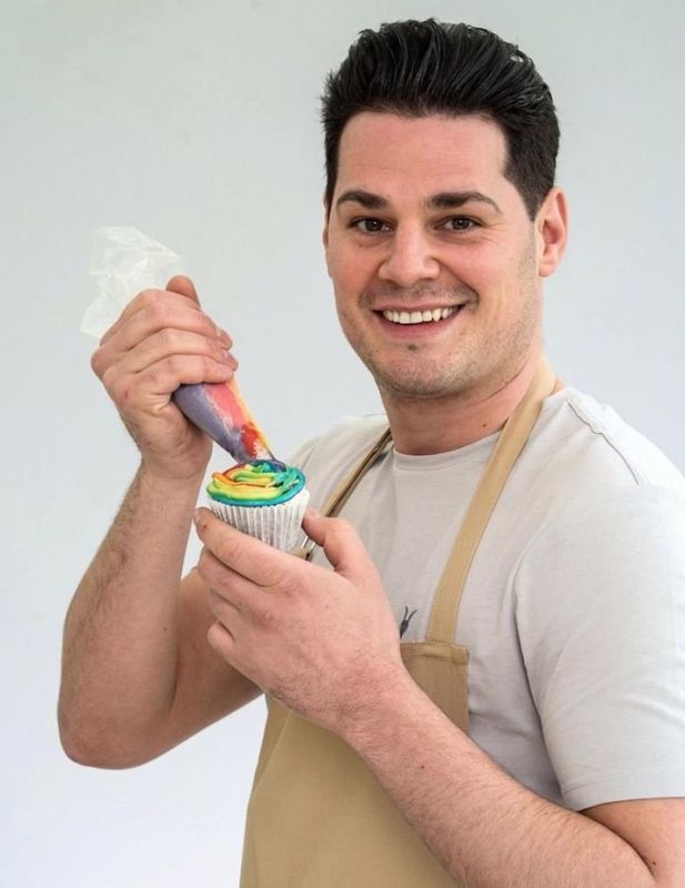 <strong data-redactor-tag="strong">Age:</strong> 30<br /><br /><strong data-redactor-tag="strong">Occupation:</strong> Civil servant/Techno DJ<br /><br /><strong>Did you know?</strong> Sheffield-born Luke has been baking for 20 years.
