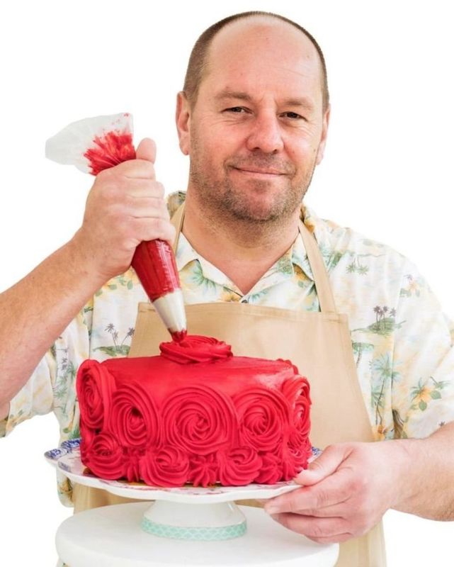 <strong data-redactor-tag="strong">Age:</strong> 47<br /><br /><strong data-redactor-tag="strong">Occupation:</strong> Blood courier<br /><br /><strong>Did you know? </strong>Jon is a father of four and loves to bake for his family.