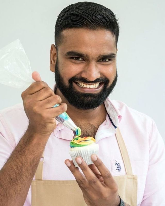 <strong data-redactor-tag="strong">Age:</strong> 30<br /><br /><strong data-redactor-tag="strong">Occupation:</strong> Banker<br /><br /><strong>Did you know? </strong>Antony says he learned his baking skills from his father.