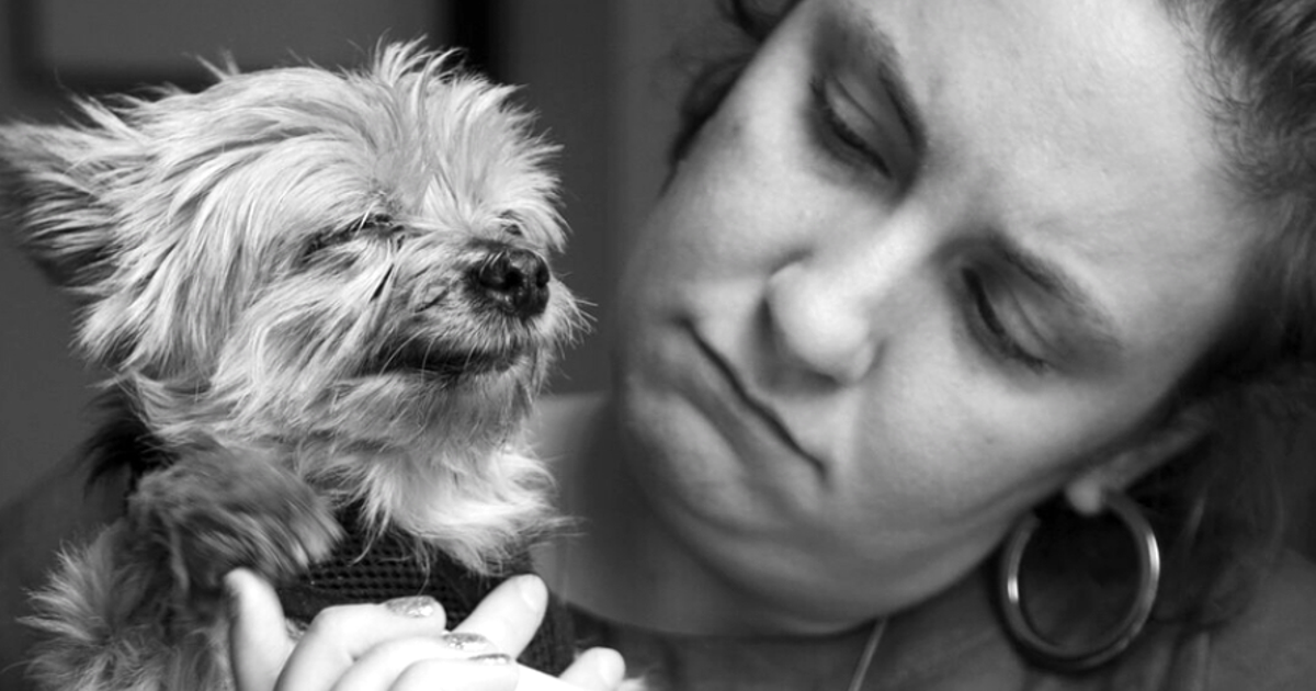Lena Dunham Mourns Death Of Her Dog Bowie In Touching Tribute