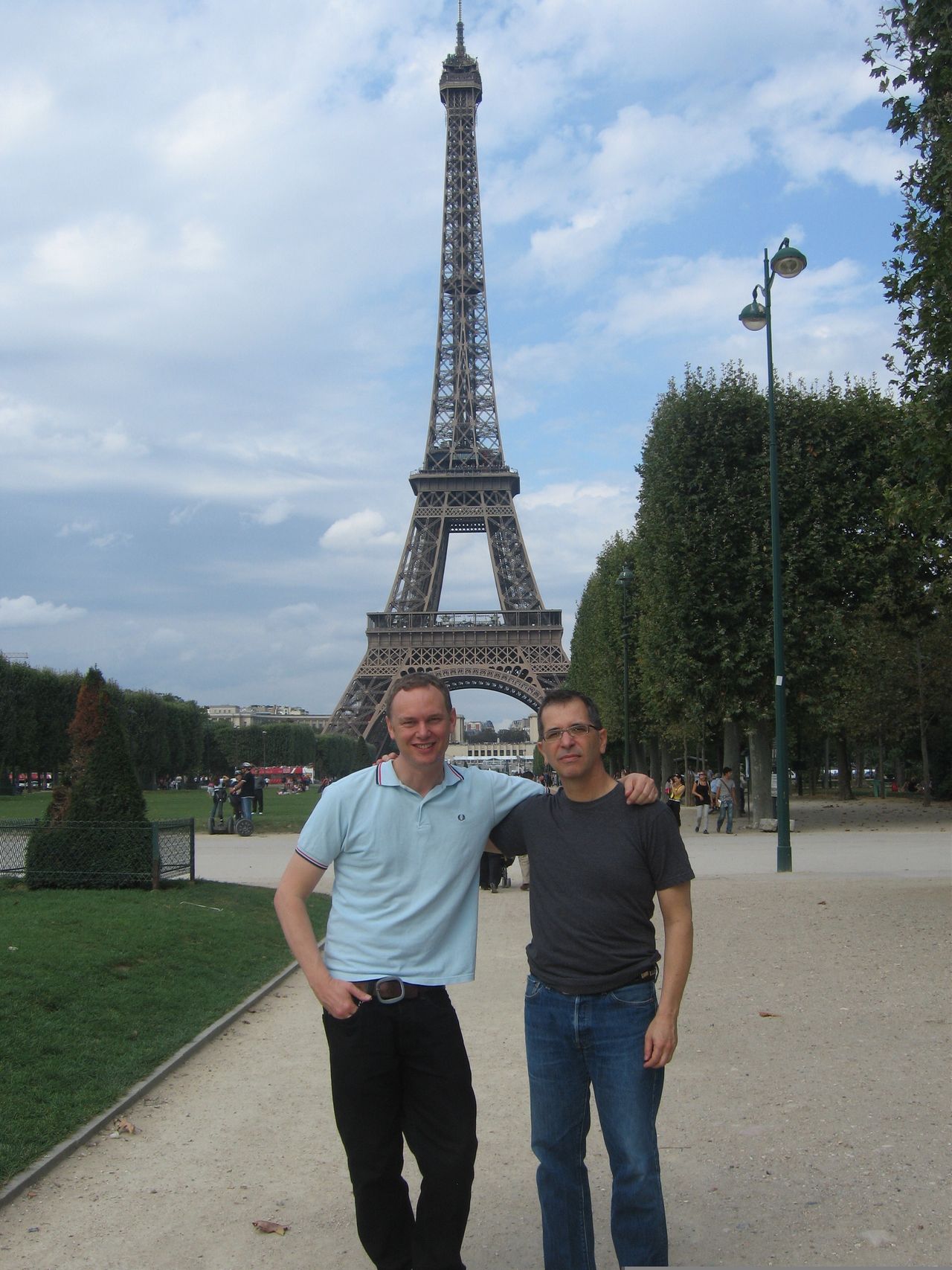 Wash Westmoreland (left) and Richard Glatzer in Paris. 