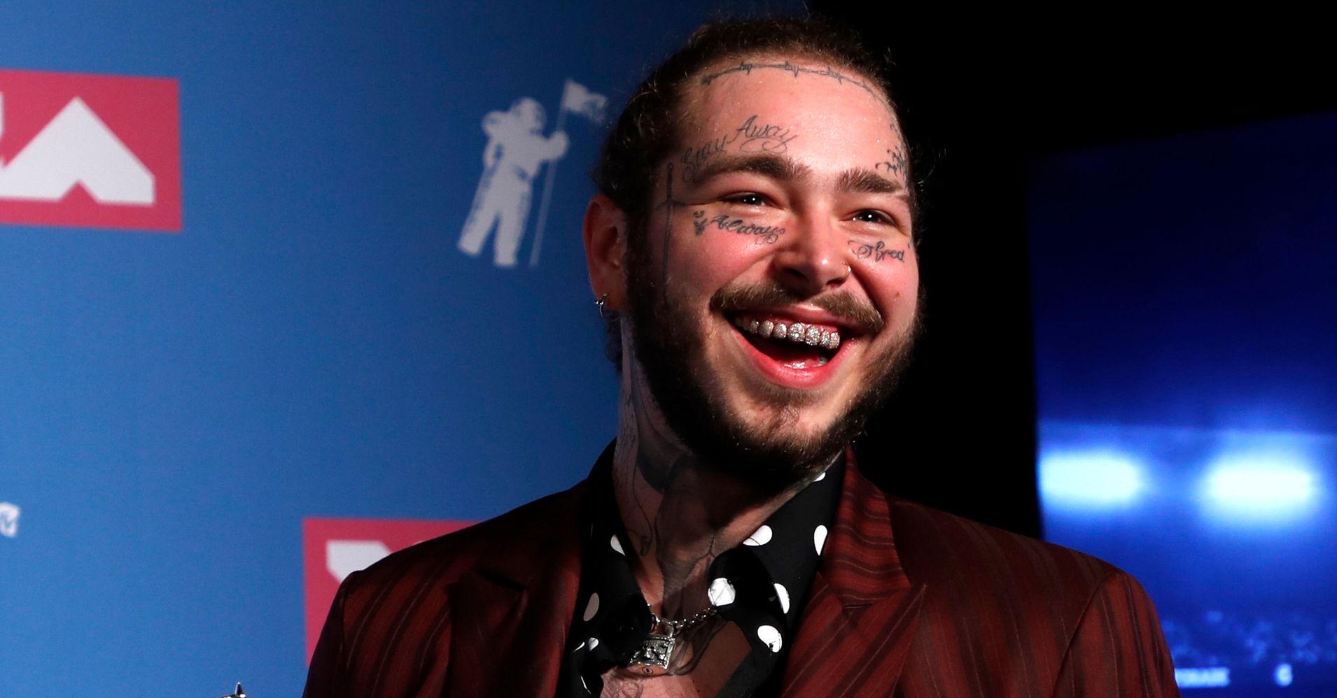 Plane Carrying Rapper Post Malone Has Emergency Landing After Losing ...