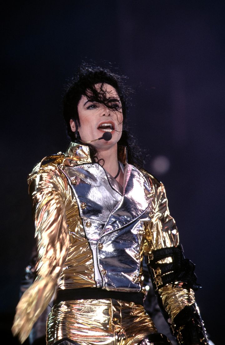 Michael Jackson performing in 1997