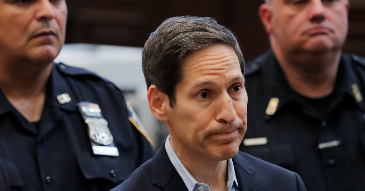 The accused enters the court. броди даль и хомме джош развод. Black english. The accused enters the court. He was accused.