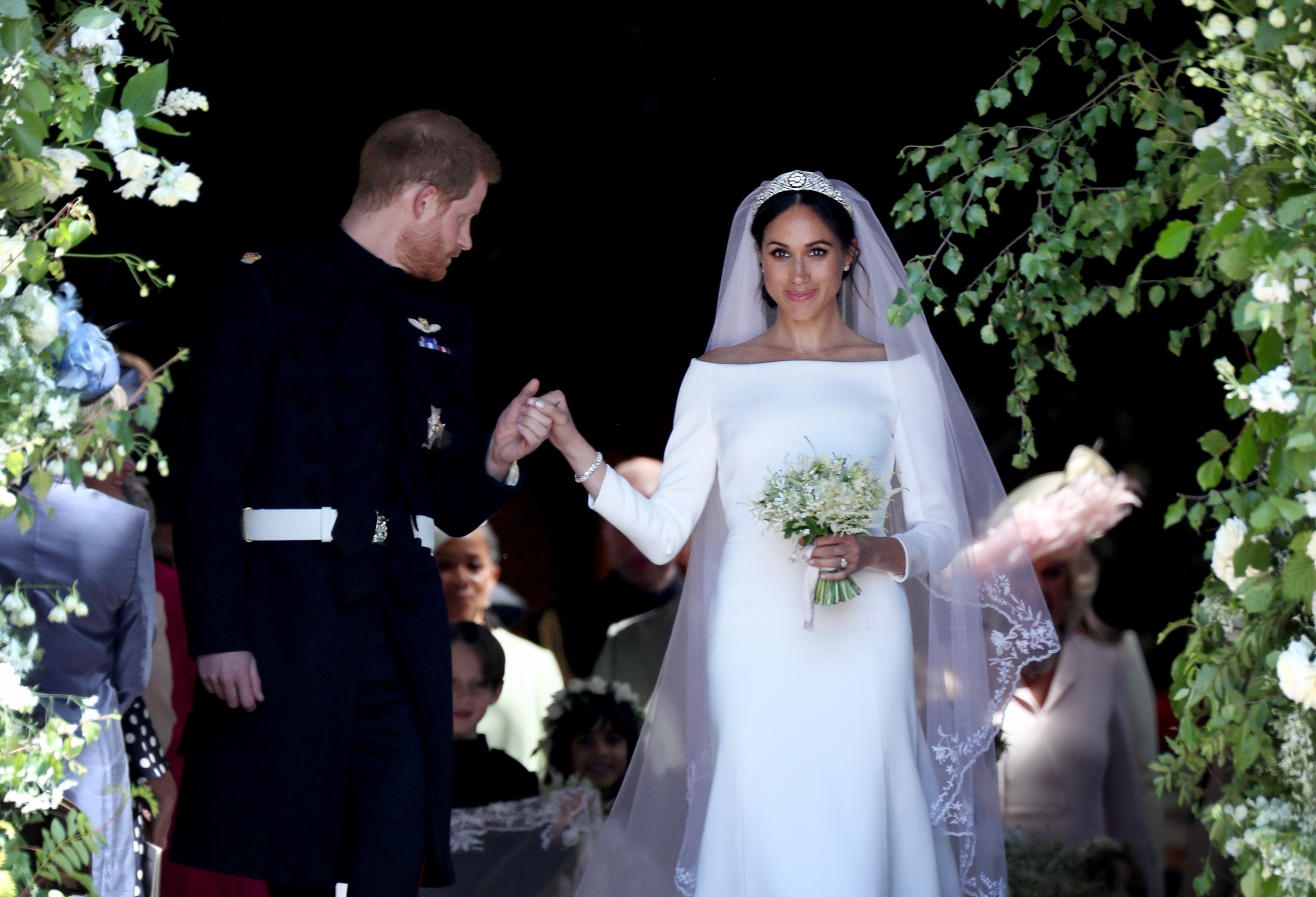 duchess meghan wedding dress