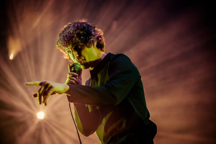 Luke Pritchard of The Kooks wanted to recapture the magic with "Let's Go Sunshine." 