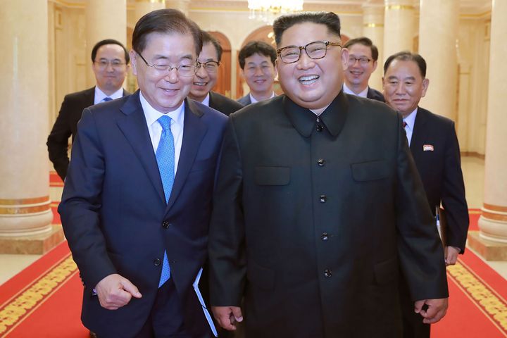 North Korean leader Kim Jong Un (R) and South Korea leader South Korean President Moon Jae-in are due to hold a third meeting in September 