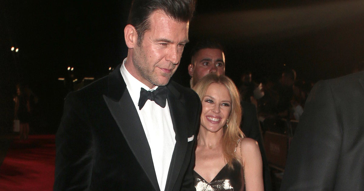 Kylie Minogue Enthuses About Relationship With New Boyfriend Paul Solomons Huffpost Uk