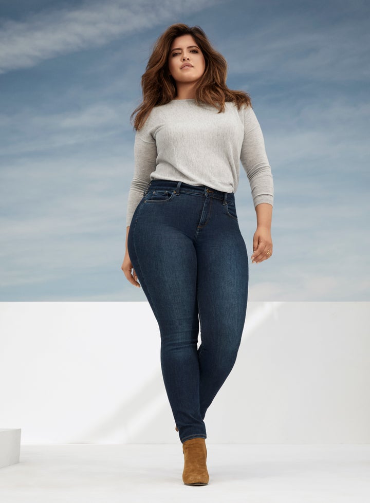 Plus-size model Denis Bidot shows off her cellulite and stretch