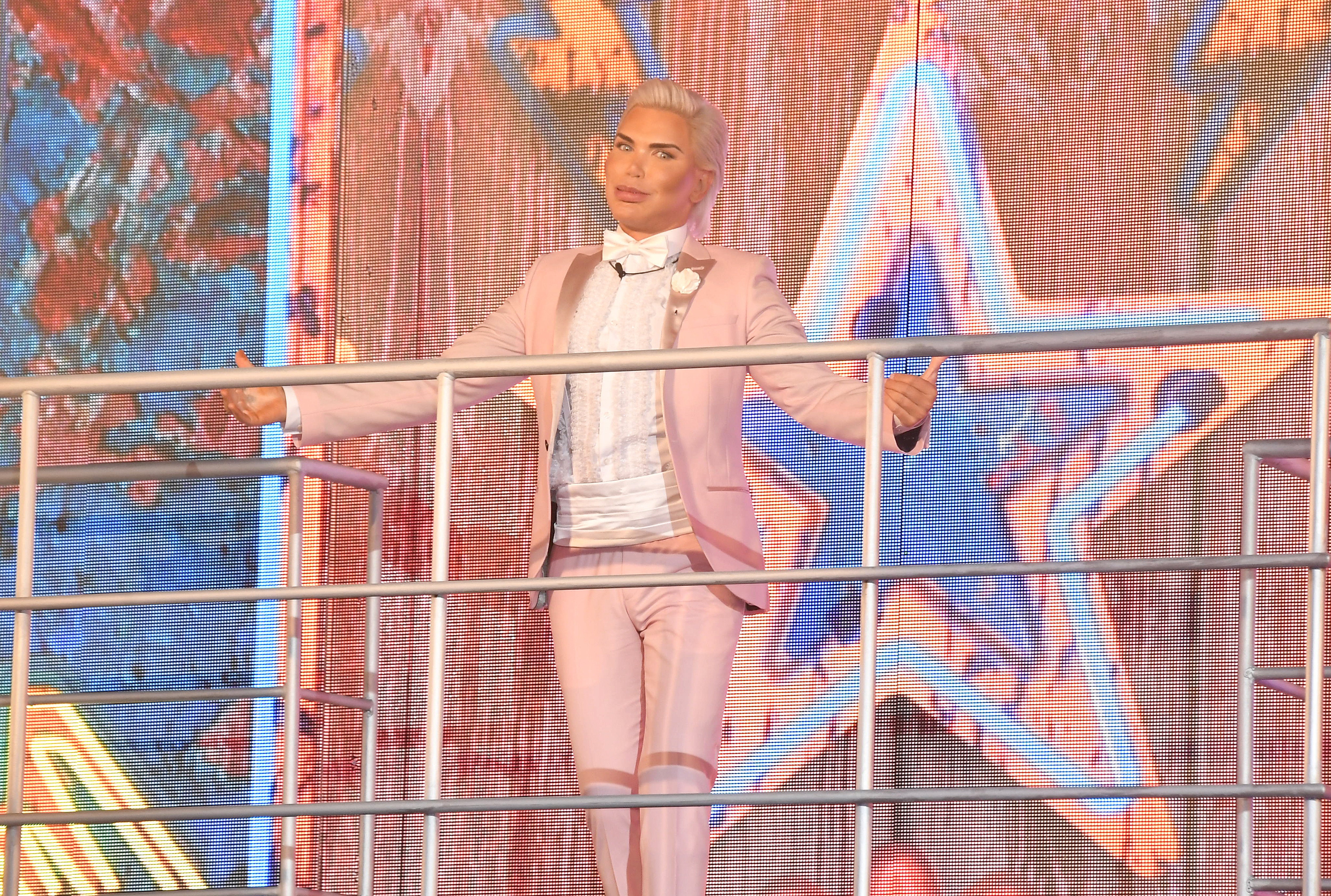 Stuart C. Wilson via Getty Images Rodrigo Alves enters the'CBB house