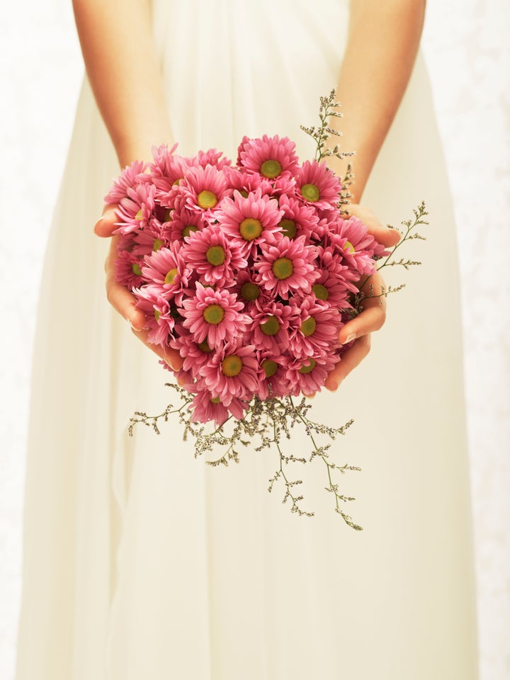 7 Great Ideas For Wedding Flower Alternatives Plus One Really Terrible One Huffpost Life