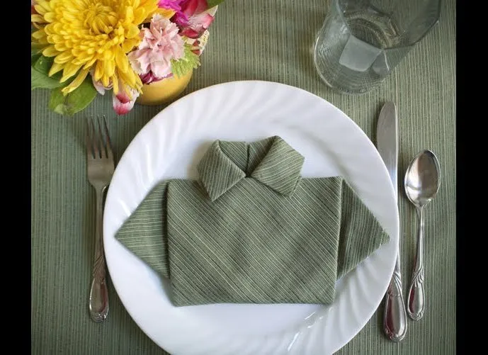 Candle Napkin Fold – Food and Tools