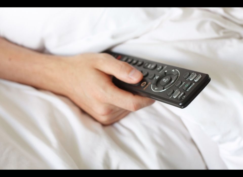Myth: Falling Asleep To The TV Is OK.