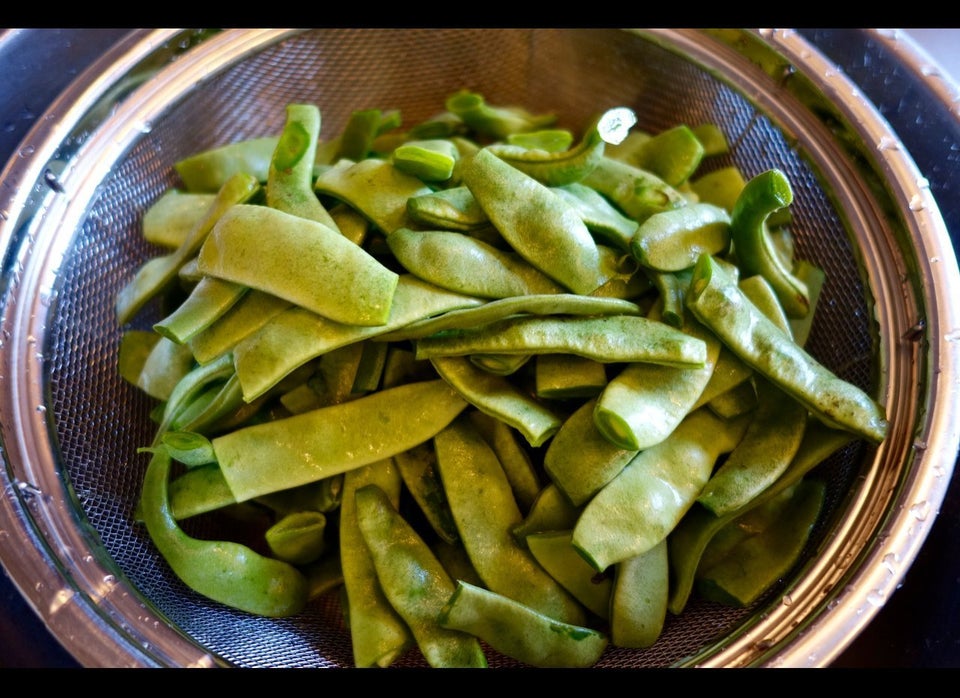 The beans trimmed and washed