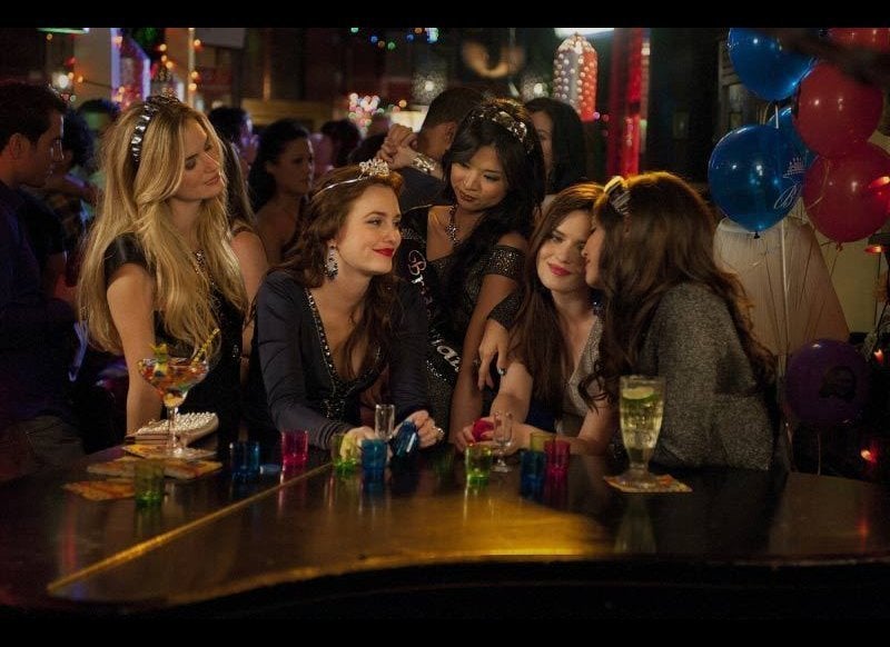 The Big Bang Theory': Raj Finds Siri, A Woman He Can Talk To (VIDEO) |  HuffPost Entertainment