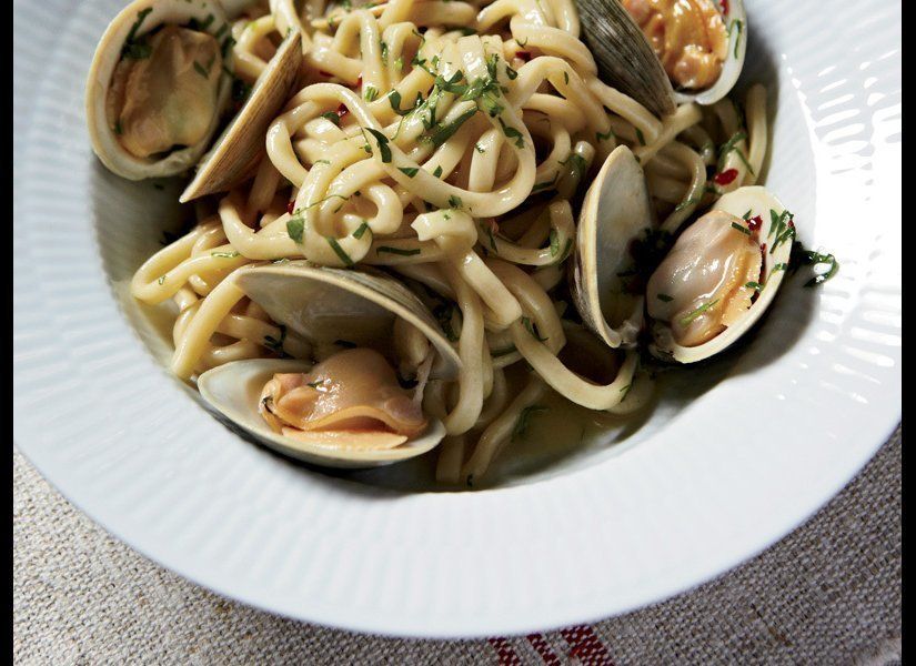 Spaghetti With Clams And Garlic