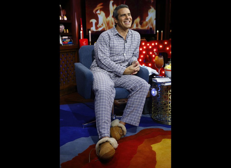 Pajama Sets In Public: Celebrities Rocking Nightwear As Daywear – Hollywood  Life