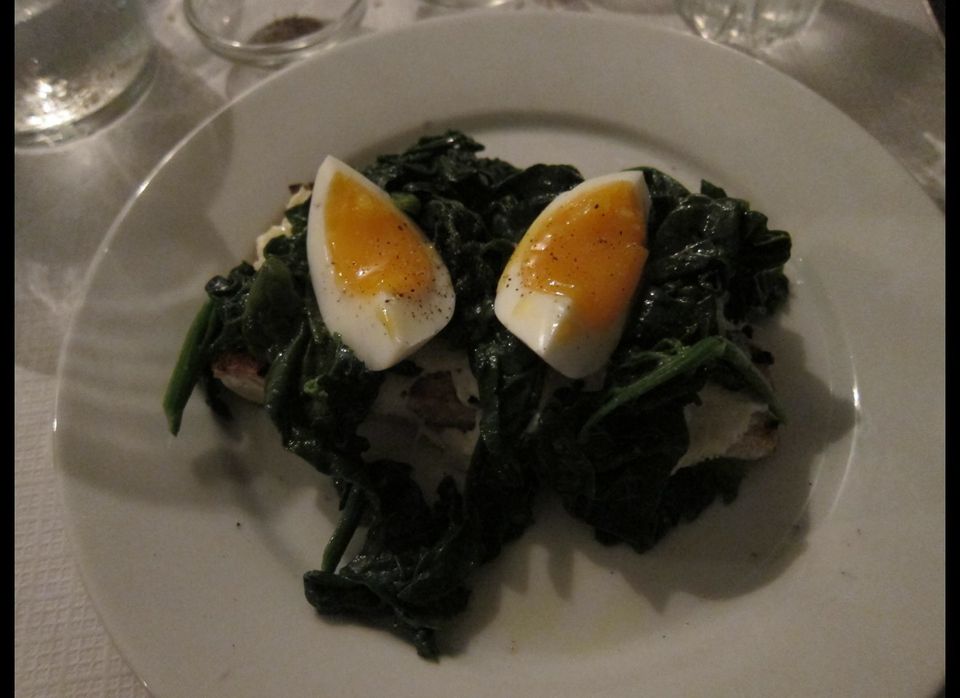 Trullo: Bruschetta with salt cod, spinach and egg