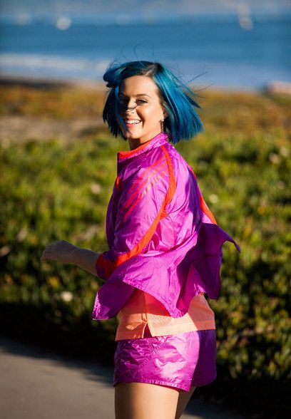 Mededogen Sluier kant Katy Perry Adidas Ads Star The Singer's Blue Hair (PHOTOS) | HuffPost Life