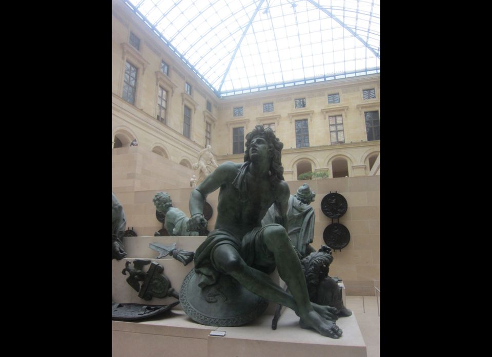 1.) Louvre Scavenger Hunt with Paris Muse 