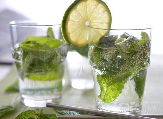 Fresh Mint Mojitos