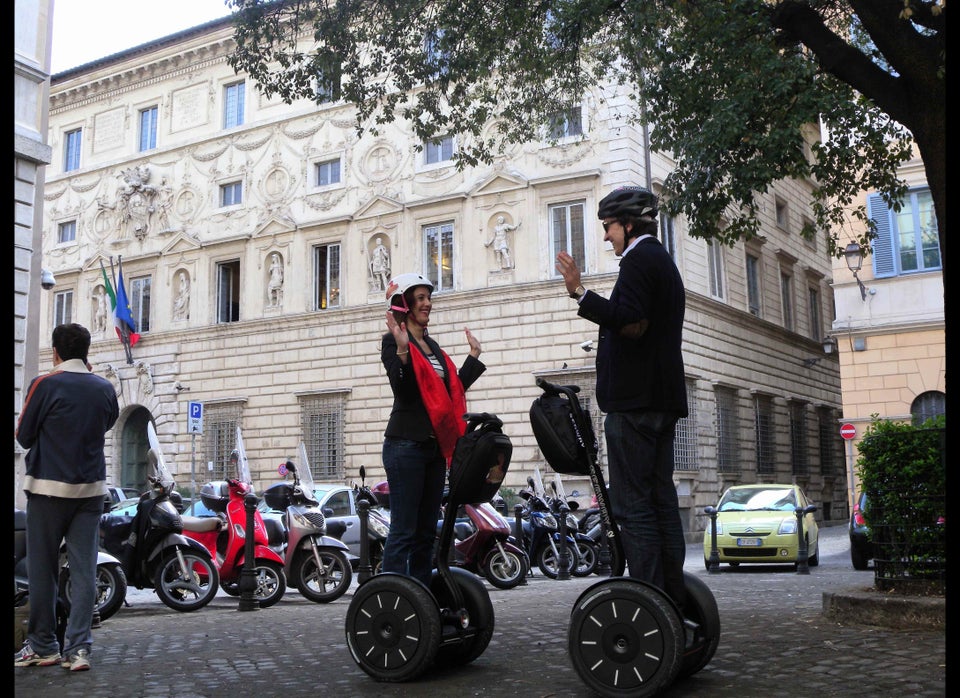 Hands on and off Lessons in Piazza della Quercia