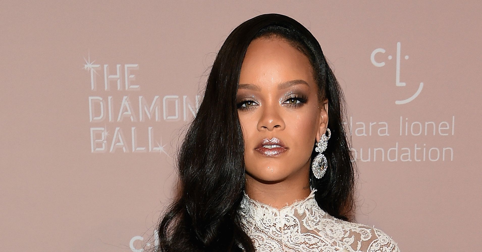 Rihanna Basically Wore A Massive Bow As An Outfit And Made It Work ...