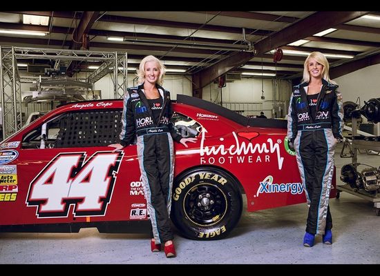 Angela And Amber Cope Twin Nascar Drivers On Being Blonde Sweating Off Spray Tans Loving The Kardashians Huffpost Life