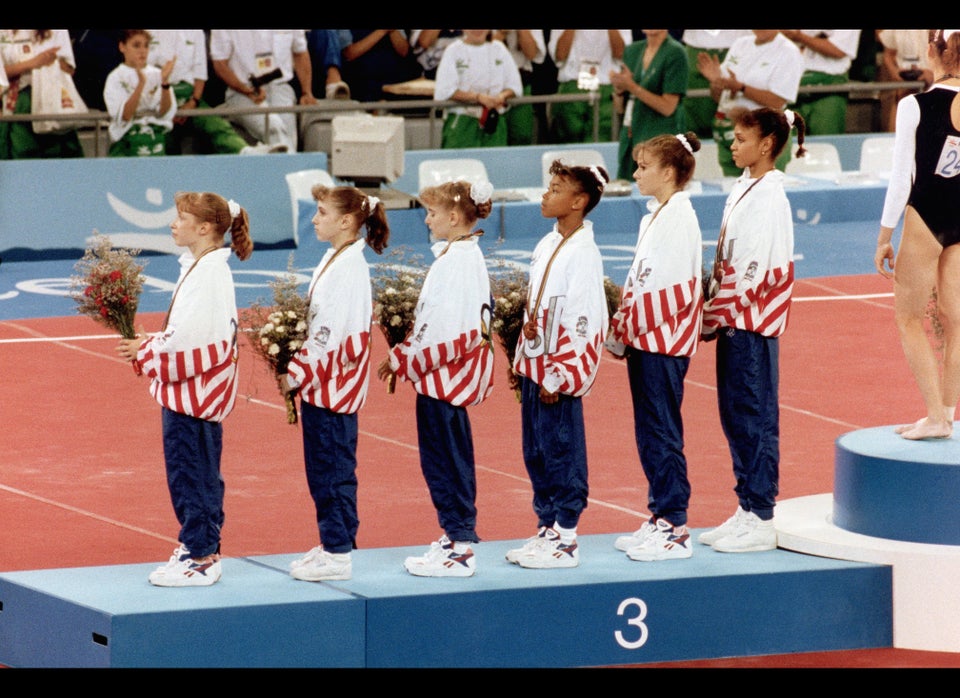 1992: Kim Zmeskal, Kerri Strug, Shannon Miller, Dominique Dawes, Wendy Bruce & Betty Okino