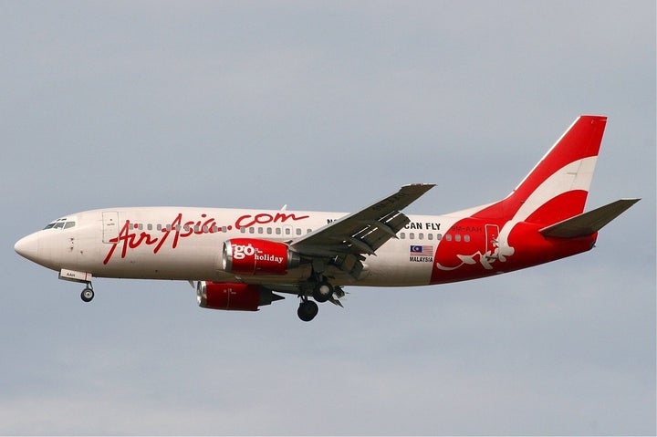 Description AirAsia Boeing 737-300 | Source http://www. airliners. net/photo/AirAsia/Boeing-737-375/0821269/L/ | Date 2005-04-04 | Author M ...