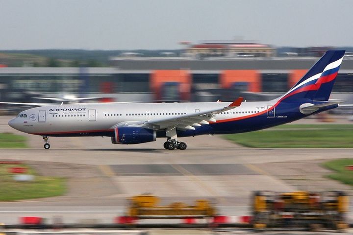 Description 1 Aeroflot Airbus A330-200 at SVO | Source http://jetphotos. net/viewphoto. php? id 6607519&nseq 90 | Date June 2009 | Author ... 